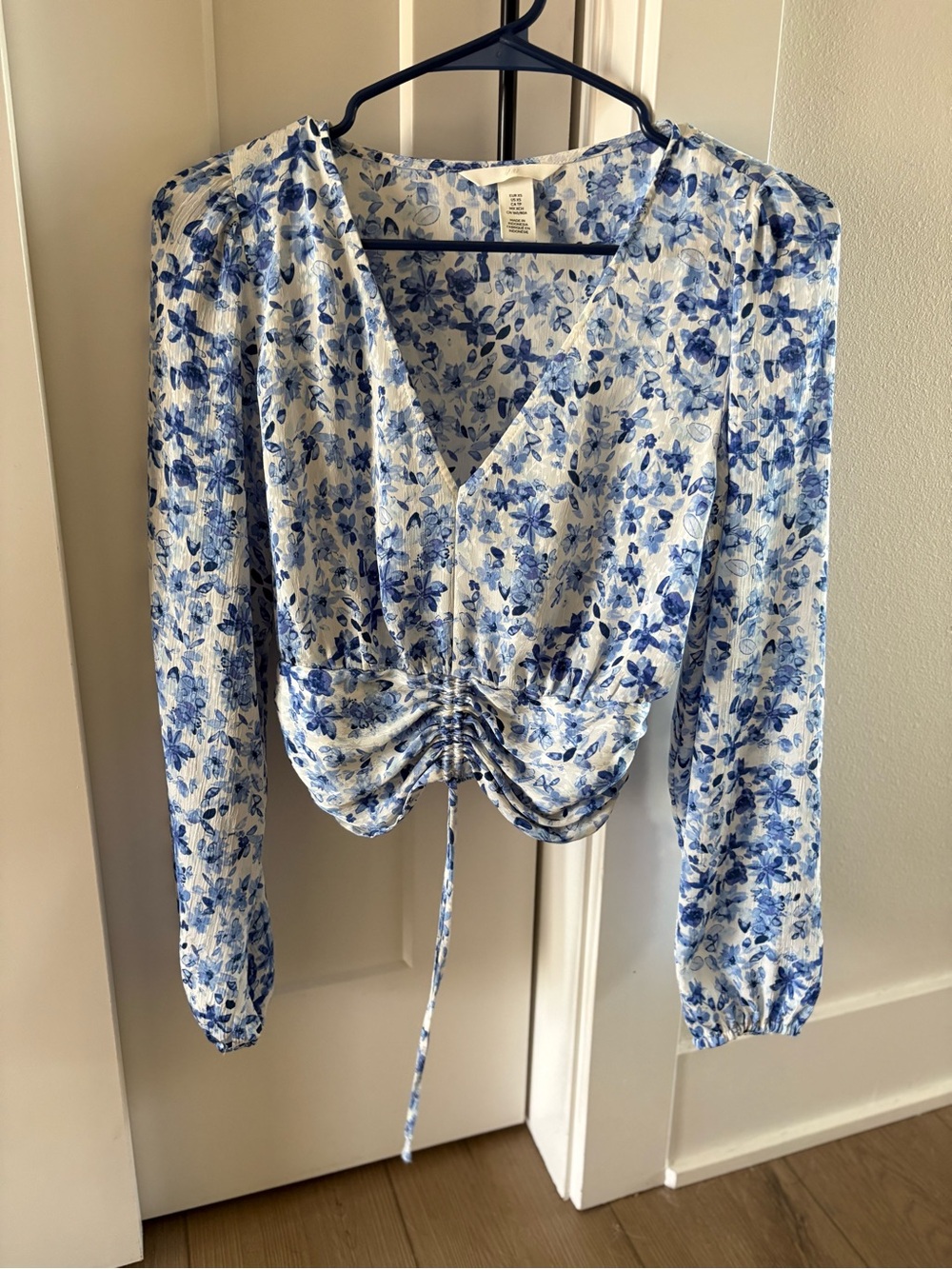 H&M floral crop shirt
